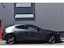 Mazda 3 2.0 e-SkyActiv-G M Hybrid 122 Comfort met Bose, Head up, Adaptive cruise, 360 Camera, PDC, Stuur/Stoelverwarming, 18'' LMV