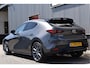 Mazda 3 2.0 e-SkyActiv-G M Hybrid 122 Comfort met Bose, Head up, Adaptive cruise, 360 Camera, PDC, Stuur/Stoelverwarming, 18'' LMV