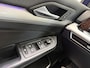 Volkswagen Golf 1.5 eTSI Hybrid Life R-Line AUTOMAAT | APPLE CARPLAY | NAVIGATIE | MULTIMEDIA | STOELVERWARMING | PARKEERSENSOREN | SFEERVERLICHTING | LED |