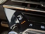 Peugeot 208 1.2 PureTech GT Pack | Navigatie/Android/Apple Carplay | LM Velgen 17" | Panoramadak | Afneembare Trekhaak | Voorstoelen Verwarmd + Massagefunctie | Achteruitrijcamera | Cruise Control Adaptief | Airco |