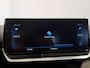 Peugeot 208 1.2 PureTech GT Pack | Navigatie/Android/Apple Carplay | LM Velgen 17" | Panoramadak | Afneembare Trekhaak | Voorstoelen Verwarmd + Massagefunctie | Achteruitrijcamera | Cruise Control Adaptief | Airco |