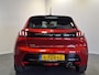Peugeot 208 1.2 PureTech GT Pack | Navigatie/Android/Apple Carplay | LM Velgen 17" | Panoramadak | Afneembare Trekhaak | Voorstoelen Verwarmd + Massagefunctie | Achteruitrijcamera | Cruise Control Adaptief | Airco |