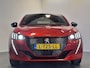 Peugeot 208 1.2 PureTech GT Pack | Navigatie/Android/Apple Carplay | LM Velgen 17" | Panoramadak | Afneembare Trekhaak | Voorstoelen Verwarmd + Massagefunctie | Achteruitrijcamera | Cruise Control Adaptief | Airco |
