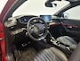 Peugeot 208 1.2 PureTech GT Pack | Navigatie/Android/Apple Carplay | LM Velgen 17" | Panoramadak | Afneembare Trekhaak | Voorstoelen Verwarmd + Massagefunctie | Achteruitrijcamera | Cruise Control Adaptief | Airco |