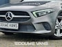 Mercedes-Benz A-klasse 180 Automaat AmbienteVerli. Led MBUX Trekhaak BTW auto. 1ste eigenaar. Dealer onderhouden.