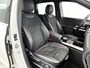 Mercedes-Benz B-klasse 180 Business Solution AMG | Stoelverwarming | AMG Line | Cruise Control | Inclusief 24 maanden Mercedes-Benz Certified garantie voor Europa.