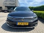 Volkswagen Passat Variant 1.4 TSI PHEV GTE Business pano, trekhaak, camera, stoelverw