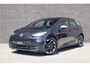 Volkswagen ID.3 204pk First 58 kWh | Navigatie | Stuurwielverwarming | Volautomatische Airconditioning