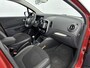 Renault Captur 0.9 TCe Intens 90Pk | Navigatie | Apple & Android Carplay | Achteruitrijcamera | Parkeersensoren Voor en Achter | Parkeersysteem | Cruise Control | Electronische Climate Control | 17" Lichtmetalen Velgen |