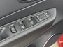 Renault Captur 0.9 TCe Intens 90Pk | Navigatie | Apple & Android Carplay | Achteruitrijcamera | Parkeersensoren Voor en Achter | Parkeersysteem | Cruise Control | Electronische Climate Control | 17" Lichtmetalen Velgen |