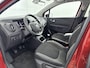 Renault Captur 0.9 TCe Intens 90Pk | Navigatie | Apple & Android Carplay | Achteruitrijcamera | Parkeersensoren Voor en Achter | Parkeersysteem | Cruise Control | Electronische Climate Control | 17" Lichtmetalen Velgen |