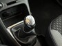 Renault Captur 0.9 TCe Intens 90Pk | Navigatie | Apple & Android Carplay | Achteruitrijcamera | Parkeersensoren Voor en Achter | Parkeersysteem | Cruise Control | Electronische Climate Control | 17" Lichtmetalen Velgen |