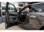 Land Rover Range Rover Velar 2.0 P400e R-Dynamic SE | Panorama | Facelift! | Meridian | ACC | Gevent. Stoelen | Black Pack | 21' Inch |