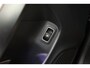 Mercedes-Benz CLA 180 Business Solution AMG (SFEERVERLICHTING, STOELVERWARMING, NAVIGATIE, CRUISE CONTROL, PARKEERSENSOREN)
