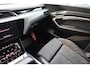 Audi E-tron 55 quattro S Line 95 kWh 360-CAMERA LEER/ALCANTARA TREKHAAK-AFN VIRTUAL-COCKPIT LUCHTVERING CARPLAY MEMORY NAVI DAB STOELVERWARMING 2xPDC CRUISE CLIMA 20"LMV