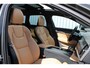 Volvo V90 Cross Country T5 Automaat Pro | Dealeronderhouden | Bowers & Wilkins Audio | Nappa lederen bekleding | | Massage in voorstoelen | Stoelverwarming | 360° Parkeercamera | Parkeersensoren voor + achter | Parkeerverwarming | Panoramadak |