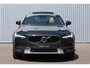 Volvo V90 Cross Country T5 Automaat Pro | Dealeronderhouden | Bowers & Wilkins Audio | Nappa lederen bekleding | | Massage in voorstoelen | Stoelverwarming | 360° Parkeercamera | Parkeersensoren voor + achter | Parkeerverwarming | Panoramadak |