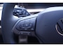 Volkswagen T-Roc 1.5 eTsi R-Line First Edition IQ.light Apple Carplay Black style Stoel-/stuur verwarming 19 Inch Camera R-Line interieur