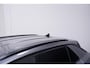 Volkswagen T-Roc 1.5 eTsi R-Line First Edition IQ.light Apple Carplay Black style Stoel-/stuur verwarming 19 Inch Camera R-Line interieur