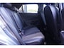 Volkswagen T-Roc 1.5 eTsi R-Line First Edition IQ.light Apple Carplay Black style Stoel-/stuur verwarming 19 Inch Camera R-Line interieur