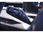 Volkswagen T-Roc 1.5 eTsi R-Line First Edition IQ.light Apple Carplay Black style Stoel-/stuur verwarming 19 Inch Camera R-Line interieur