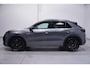 Volkswagen T-Roc 1.5 eTsi R-Line First Edition IQ.light Apple Carplay Black style Stoel-/stuur verwarming 19 Inch Camera R-Line interieur