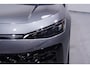 Volkswagen T-Roc 1.5 eTsi R-Line First Edition IQ.light Apple Carplay Black style Stoel-/stuur verwarming 19 Inch Camera R-Line interieur