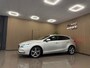 Volvo V40 2.0 T3 Nordic+ * Dealer onderhouden / Navigatie / LED / Stoelverwarming / NL Auto *