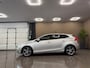 Volvo V40 2.0 T3 Nordic+ * Dealer onderhouden / Navigatie / LED / Stoelverwarming / NL Auto *