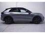Volkswagen T-Roc R-Line First Edition IQ.light Apple Carplay Black style Stoel-/stuur verwarming 19 Inch Camera R-Line interieur