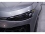 Volkswagen T-Roc R-Line First Edition IQ.light Apple Carplay Black style Stoel-/stuur verwarming 19 Inch Camera R-Line interieur