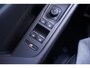 Volkswagen T-Roc R-Line First Edition IQ.light Apple Carplay Black style Stoel-/stuur verwarming 19 Inch Camera R-Line interieur
