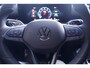 Volkswagen T-Roc R-Line First Edition IQ.light Apple Carplay Black style Stoel-/stuur verwarming 19 Inch Camera R-Line interieur