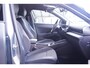 Volkswagen T-Roc R-Line First Edition IQ.light Apple Carplay Black style Stoel-/stuur verwarming 19 Inch Camera R-Line interieur