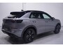 Volkswagen T-Roc R-Line First Edition IQ.light Apple Carplay Black style Stoel-/stuur verwarming 19 Inch Camera R-Line interieur