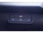 Volkswagen T-Roc R-Line First Edition IQ.light Apple Carplay Black style Stoel-/stuur verwarming 19 Inch Camera R-Line interieur