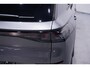 Volkswagen T-Roc R-Line First Edition IQ.light Apple Carplay Black style Stoel-/stuur verwarming 19 Inch Camera R-Line interieur