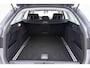 Peugeot 308 SW 1.2 e-THP Active | Trekhaak | Cruise control | Climate control | Stuurbediening | Navigatie | Parkeersensoren | Bell-functie | Hill-hold | 16" lichtmetalen velgen