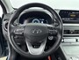 Hyundai Kona Electric EV Premium 64 kWh | Trekhaak fietsendrager | Achteruitrij camera | Stoelverwarming & verkoeling | Navigatie | Apple carplay/android auto |