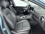 Hyundai Kona Electric EV Premium 64 kWh | Trekhaak fietsendrager | Achteruitrij camera | Stoelverwarming & verkoeling | Navigatie | Apple carplay/android auto |