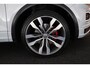 Volkswagen T-Roc 1.5 TSI 150pk DSG 2x R-Line Trekhaak Camera Stoelverwarming Beats Panoramadak Navigatie