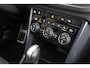 Volkswagen T-Roc 1.5 TSI 150pk DSG 2x R-Line Trekhaak Camera Stoelverwarming Beats Panoramadak Navigatie