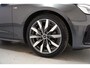 Audi A4 AVANT 40TFSI Sport S line black edition Aut. [ Pano Trekhaak Apple / Android Stoelverwarming Navi ]