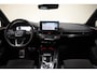 Audi A4 AVANT 40TFSI Sport S line black edition Aut. [ Pano Trekhaak Apple / Android Stoelverwarming Navi ]