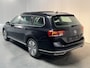 Volkswagen Passat Variant 1.4 TSI PHEV GTE Business / AUTOMAAT/ PANO/ CAMERA/ PARK. SENSOREN/ ELEK. ACHTERKLEP/ ERGO COMFORT SEATS/ LED/ ADAPT. CRUISE/ TRAVEL ASSIST/ APP CONNECT/ STOEL-STUURVERWARM./ NAVI/ CLIMA/ DAB/ 17" LMV