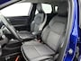 Renault Captur 1.0 90pk Intens | Trekhaak | Climate Control | Navigatie | Cruise Control | Parkeersensoren Voor + Achter | Trekhaak | LED Koplapmen | Keyless Entry/Start | 17" Lichtmetalen Velgen | Apple Carplay/Android Auto |
