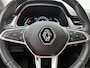 Renault Captur 1.0 90pk Intens | Trekhaak | Climate Control | Navigatie | Cruise Control | Parkeersensoren Voor + Achter | Trekhaak | LED Koplapmen | Keyless Entry/Start | 17" Lichtmetalen Velgen | Apple Carplay/Android Auto |