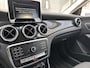Mercedes-Benz CLA Shooting Brake 180 | AMG Velgen 18 inch | Cruise Control | Wegklapbare Trekhaak | Carplay | Half Lederen stoelen |