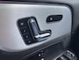 Mercedes-Benz B-klasse 250 e Business Solution AMG Limited VAN: 30.900,- VOOR: 28.877,- UW WKVOORDEEL: 2.23- | PANORAMA DAK | 360 CAMERA | SFEER VERLICHTING | ADAPTIEF CRUISE CONTROL | MEMORY OP STOEL | HEAD-UP DISPLAY | 12 MND BOVAG GARANTIE |