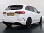 Mercedes-Benz B-klasse 250 e Business Solution AMG Limited VAN: 29.900,- VOOR: 26.877,- UW HERFSTVOORDEEL: 3.023,- PANORAMA DAK | 360 CAMERA | SFEER VERLICHTING | ADAPTIEF CRUISE CONTROL | MEMORY OP STOEL | HEAD-UP DISPLAY | 12 MND BOVAG GARANTIE |